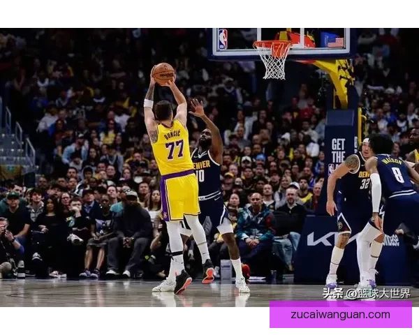 开拓者主场鏖战湖人终憾负比分落后八分未能逆转