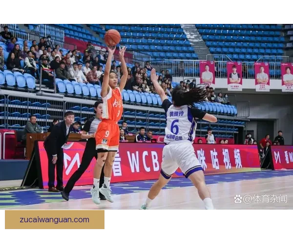 朗代尔诺布列塔尼女篮险胜罗切文德女篮以一分优势取得胜利